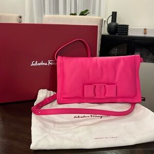 Authentic !!!Salvador ferragamo viva bow mini Nappa Leather Crossbody Bag.